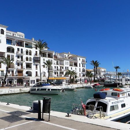 Salinas. Apartment For 4. Terrace/Parking/Pools/Gym/4Mins Beach Estepona Kültér fotó