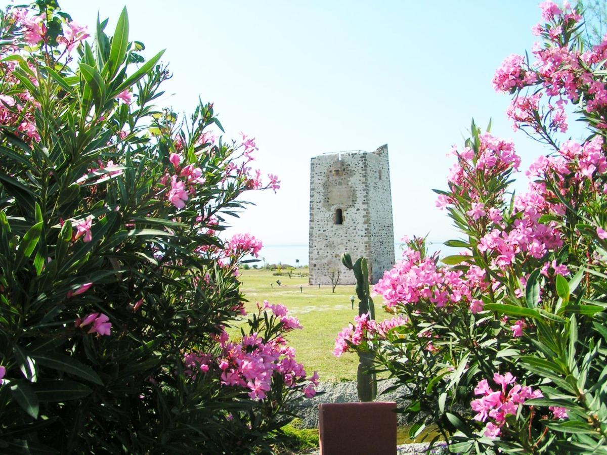 Salinas. Apartment For 4. Terrace/Parking/Pools/Gym/4Mins Beach Estepona Kültér fotó