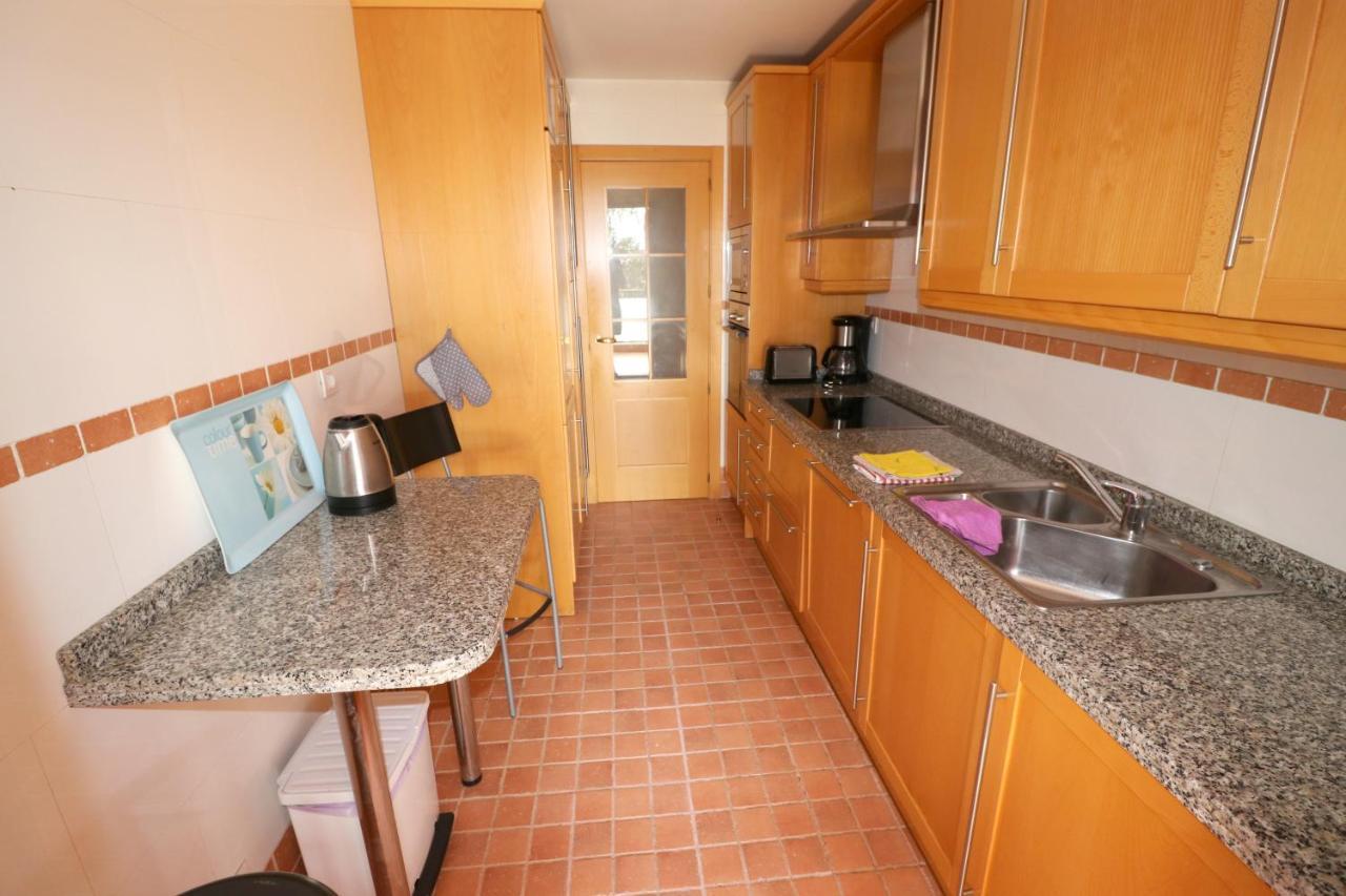 Salinas. Apartment For 4. Terrace/Parking/Pools/Gym/4Mins Beach Estepona Kültér fotó
